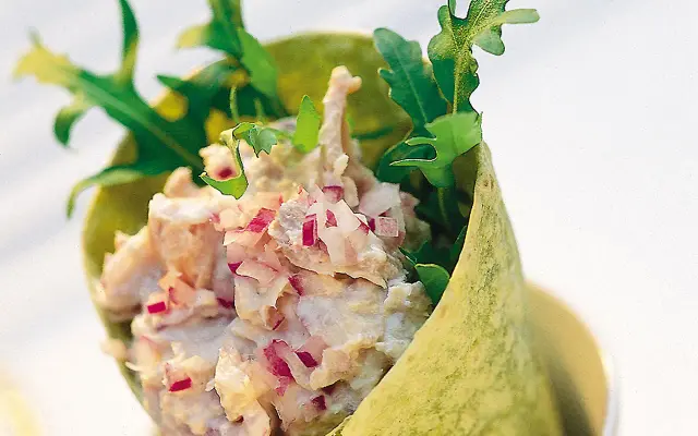 Tonfiskrecept som räcker långt - pasta, sallad och wraps